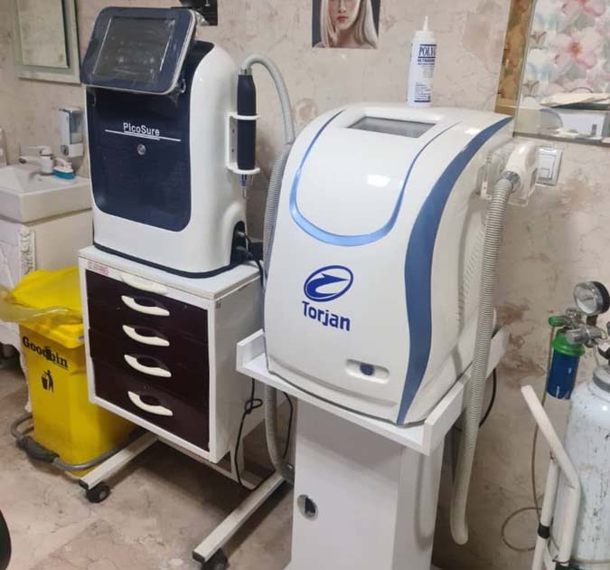 Skin and hair clinic equipment
